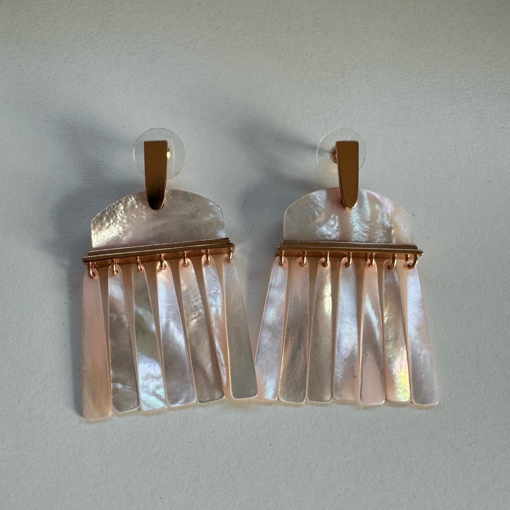 Kendra Scott Layne Mother of Pearl earrings